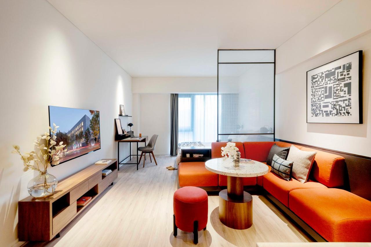 Base-Beijing Wangfujing Serviced Apartment- In Hutong &Bike Rental &Close To Forbidden City, Tian'Anmen Square &Subway Nearby &Free Coffee &Washing Machine,Kitchen &Restaurant Discount &English Speaking &High Speed Free Wifi Εξωτερικό φωτογραφία