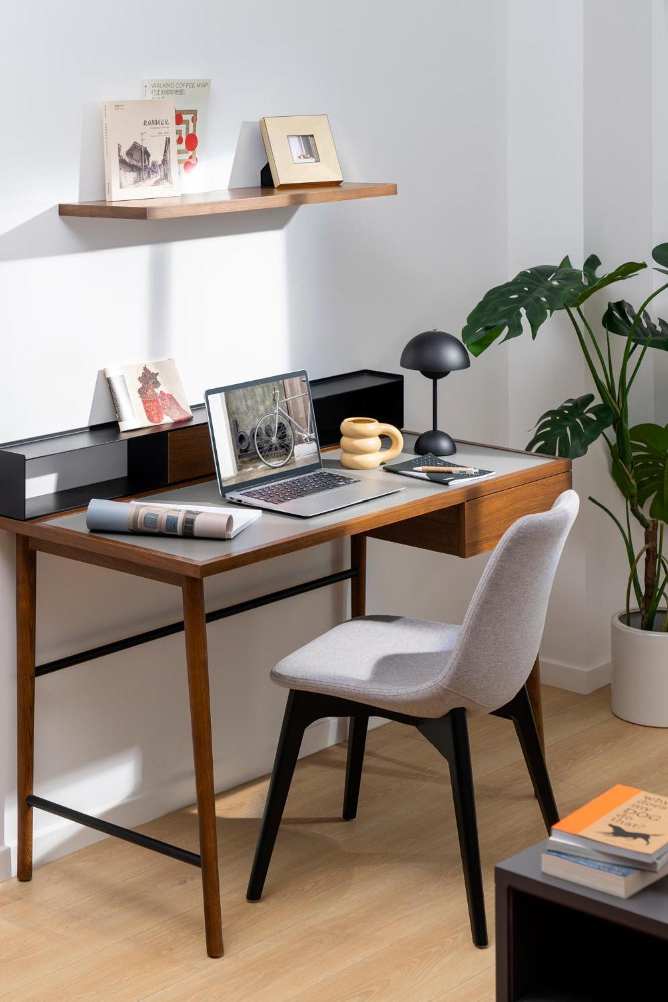 Base-Beijing Wangfujing Serviced Apartment- In Hutong &Bike Rental &Close To Forbidden City, Tian'Anmen Square &Subway Nearby &Free Coffee &Washing Machine,Kitchen &Restaurant Discount &English Speaking &High Speed Free Wifi Εξωτερικό φωτογραφία A home office