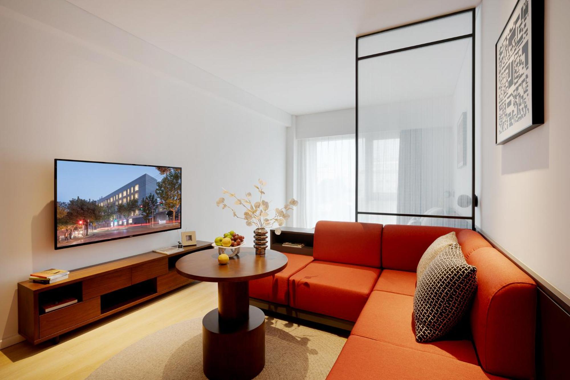 Base-Beijing Wangfujing Serviced Apartment- In Hutong &Bike Rental &Close To Forbidden City, Tian'Anmen Square &Subway Nearby &Free Coffee &Washing Machine,Kitchen &Restaurant Discount &English Speaking &High Speed Free Wifi Εξωτερικό φωτογραφία Living room